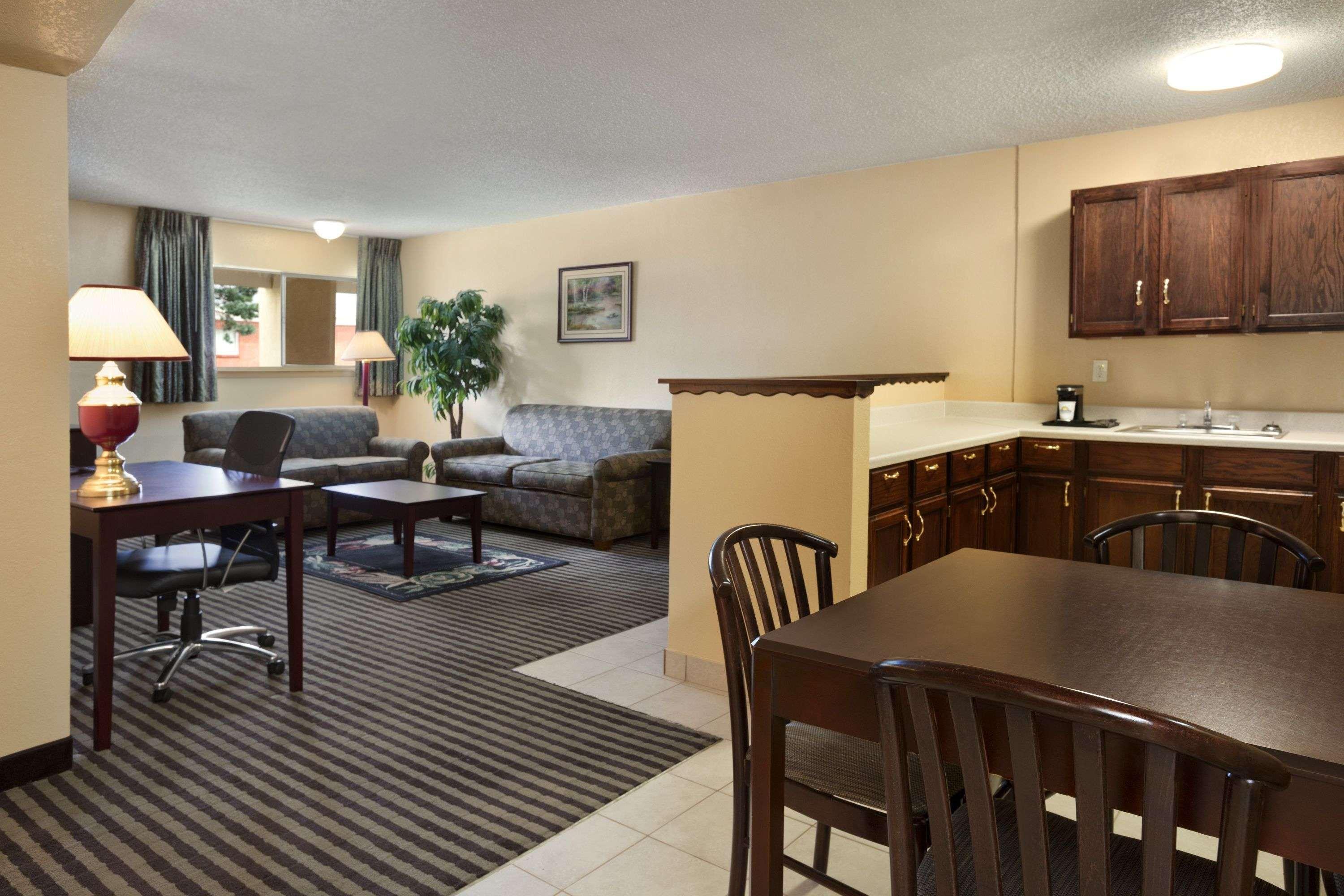Days Inn By Wyndham Lawton Exterior foto