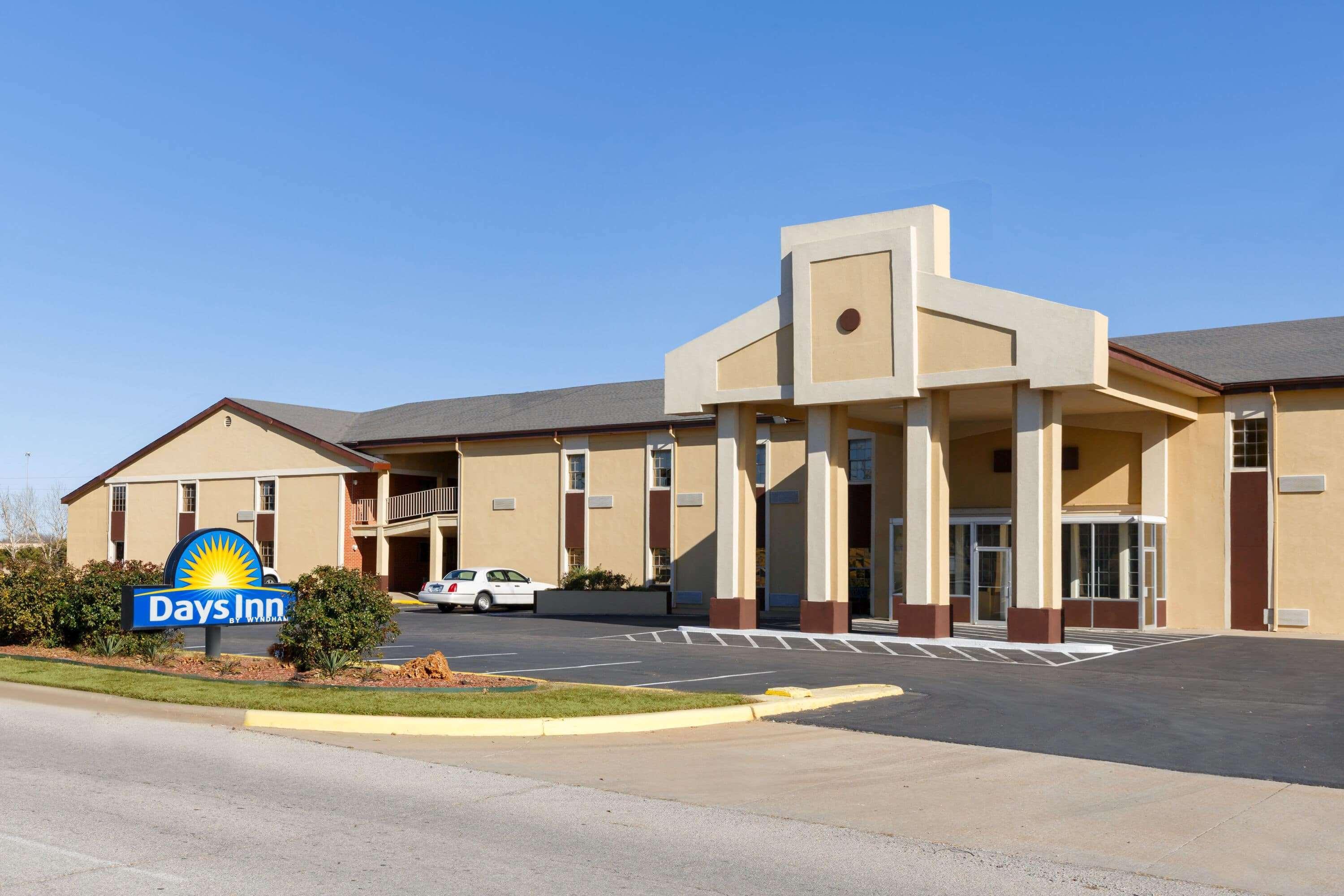 Days Inn By Wyndham Lawton Exterior foto