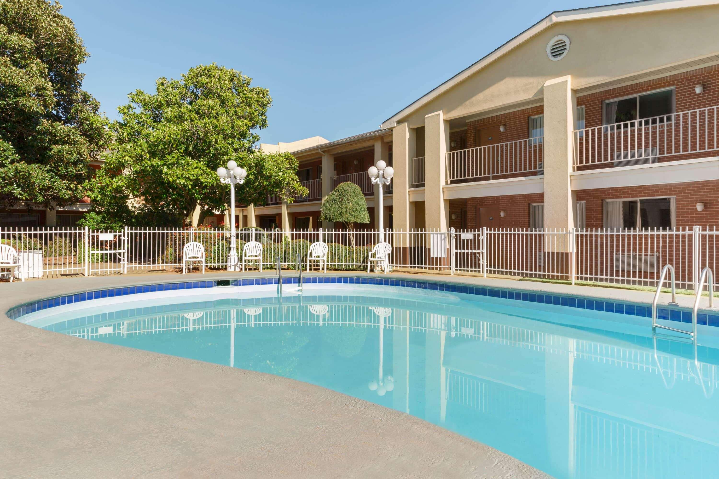 Days Inn By Wyndham Lawton Exterior foto